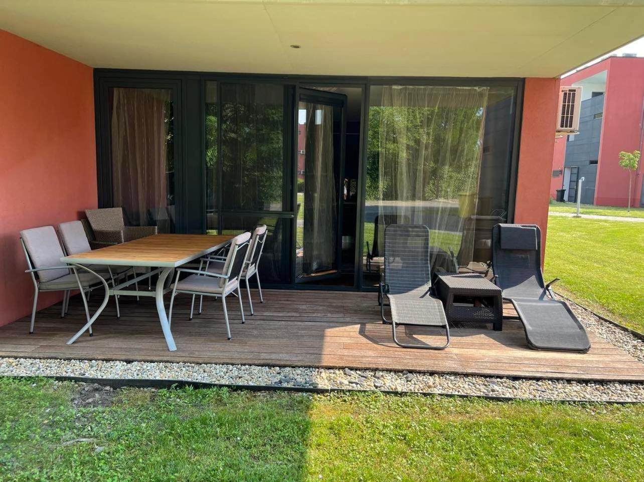 Bavaria Club Apartman Balatonlelle Exterior photo