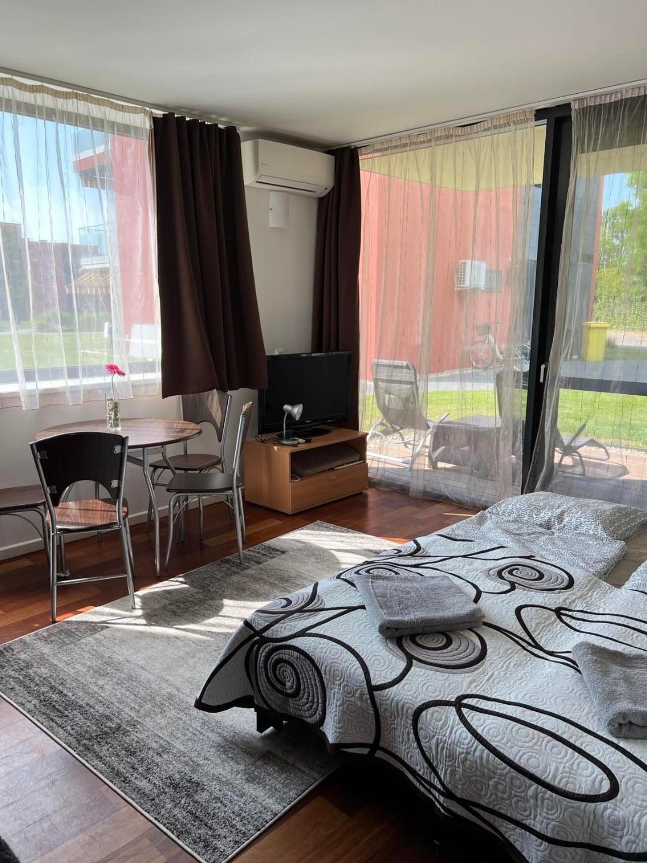 Bavaria Club Apartman Balatonlelle Exterior photo