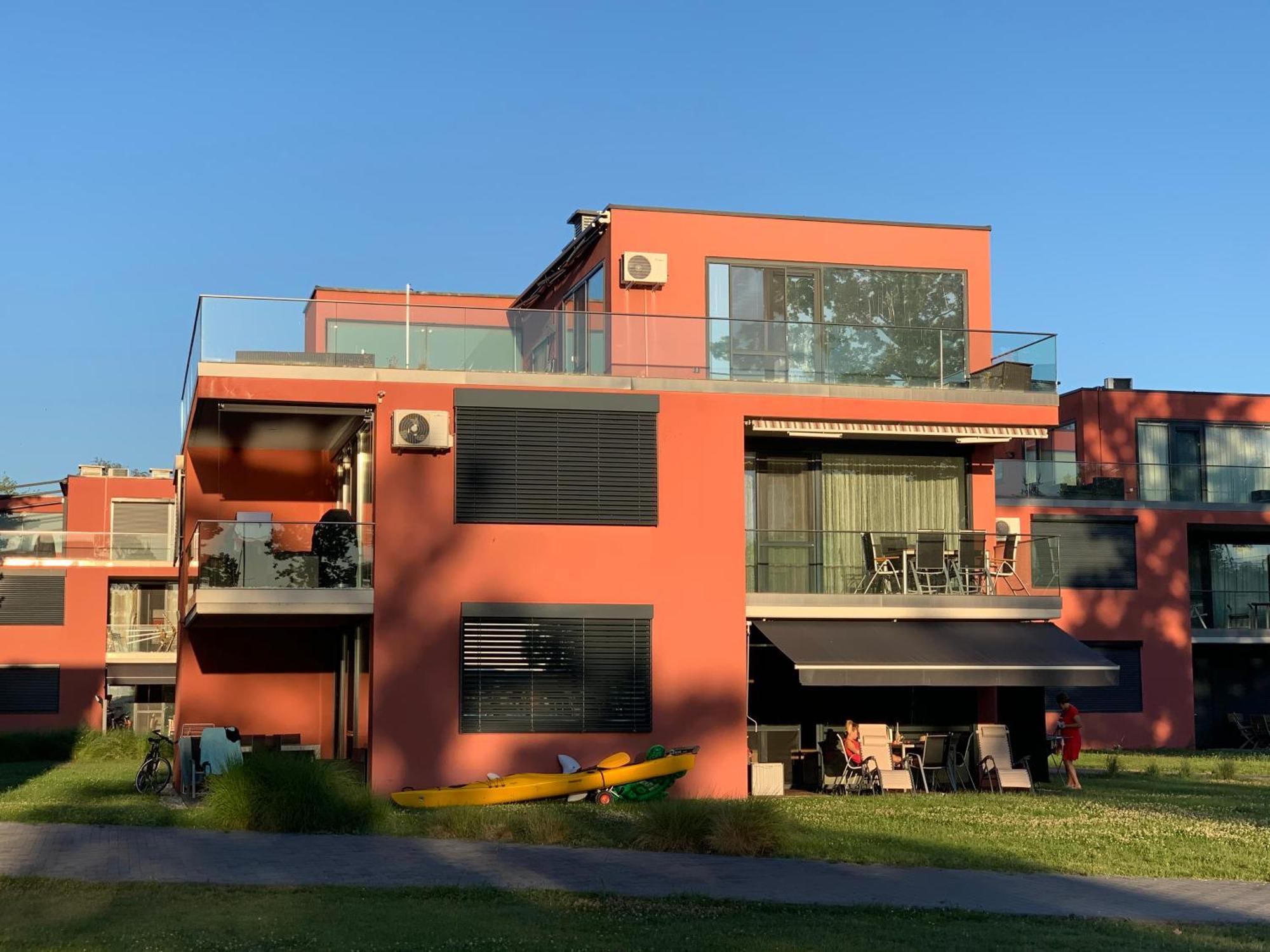 Bavaria Club Apartman Balatonlelle Exterior photo