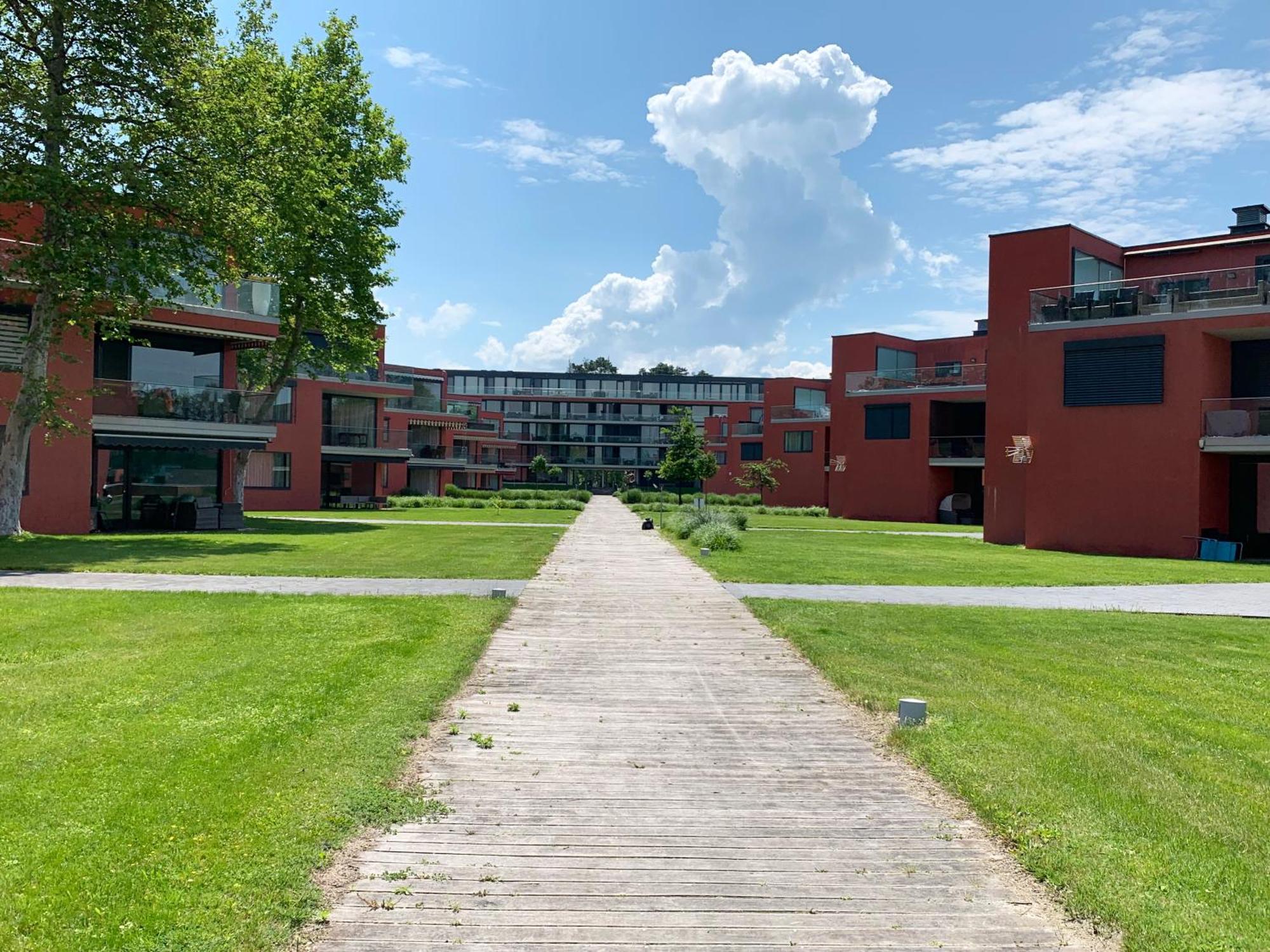 Bavaria Club Apartman Balatonlelle Exterior photo